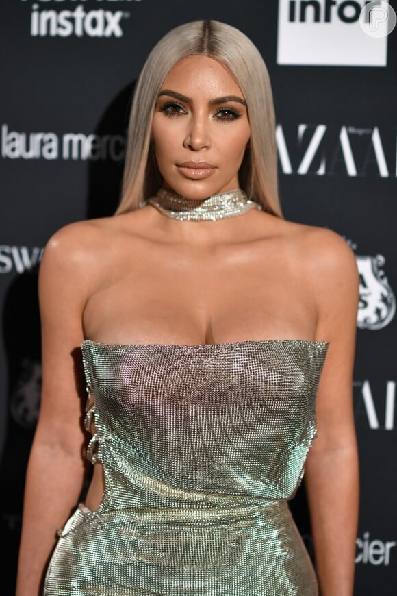Kim Kardashian vai enviar presentes para barriga de alguel e seus familiares: 'Ela quer mimá-la e mostrar sua gratidão'