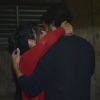 Após o espetáculo, Fátima Bernardes e Túlio Gadêlha trocaram beijos no camarim