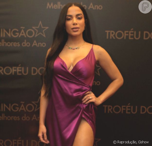 Anitta revela que se vestiu de noiva em casamento com o empresário Thiago Magalhães