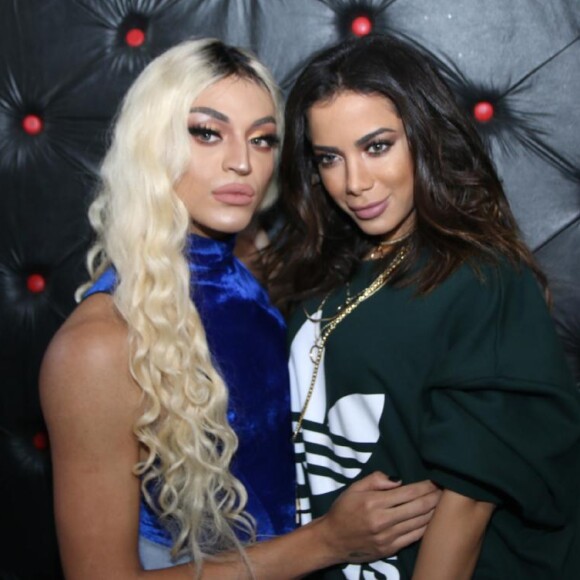 Concorrendo a Musica do Ano, Anitta perdeu prêmio para Pabllo Vittar. 'Sempre foi meu espelho como mulher, como pessoa, empresária e visionária. Te amo!', reconheceu a drag queen