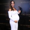 Ivete Sangalo valorizou a barriga de grávida com vestido ombro a ombro no Prêmio Melhores do Ano, promovido pelo 'Domingão do Faustão' na noite deste domingo, 10 de dezembro de 2017
