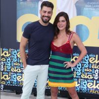 Mariana Goldfarb posa com Cauã Reymond e fãs apontam: 'Carinha de grávida'