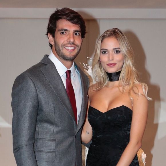 Kaká anunciou o começo do relacionamento com Carolina Dias em 04 de janeiro de 2017