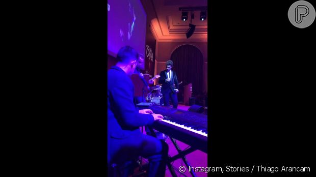Tenor, Thiago Arancam faz pocket show n a 15ª edição do Natal do Bem, no Palácio Tangará, em São Paulo, nesta terça-feira, 12 de dezembro de 2017