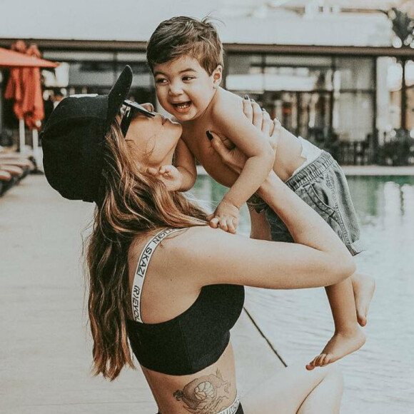 Ex-BBB Aline Gotschalg é mãe do pequeno Lucca, de 1 ano, fruto do casamento com Fernando Medeiros