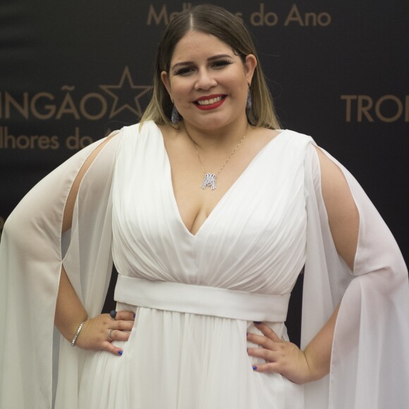 'Por isso não tô namorando. Eu quero ter amizade com todos os homens do mundo. Mas seu meu namorado tiver amizade com mulher, não quero', explicou Marília Mendonça