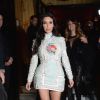 Kim Kardashian escolhe vestido Balmain para sua despedida de solteira