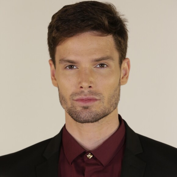 Vittorio (Jonatas Faro) flagra Stefano (Flávio Galvão) consolar Verônica (Selma Egrei), no capítulo de quarta-feira, 20 de dezembro de 2017, da novela 'Apocalipse'