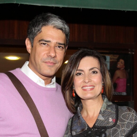 'Acho triste que tenha essa dificuldade pra aceitar o que nós mesmos superamos. Enquanto seguimos em frente, refeitos, você chora', avalia William Bonner