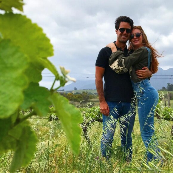 Marina Ruy Barbosa e Xande Negrão estão casados há dois meses