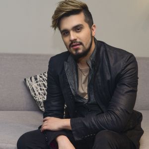 Luan Santana minimizou a polêmica com a letra da música 'Check-In'