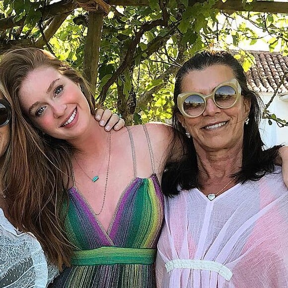 Marina Ruy Barbosa curtiu a noiva ao lado da sogra, Vera Negrão