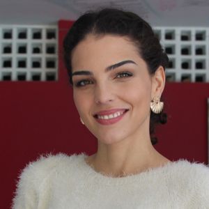 Julia Konrad usou o Instagram para rejeitar qualquer tipo de polêmica envolvendo o ex-casal: 'Sim, continuamos muito amigos e numa relação de parceria e muito amor um pelo outro'