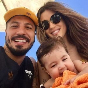 Separados, Fernando Medeiros e Aline Gotschalg vão passar as festas de fim de ano juntos pelo filho, Lucca, de 1 ano e 9 meses