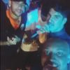 Thiaguinho soltou a voz com Neymar e Gabriel Medina no aniversário do surfista no Royal Club, em São Paulo, na noite deste sábado, 23 de dezembro de 2017