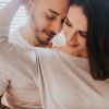 Junior Lima e Monica Benini beijam o filho, Otto, de 3 meses, em clique raro compartilhado nesta segunda-feira, 25 de dezembro de 2017