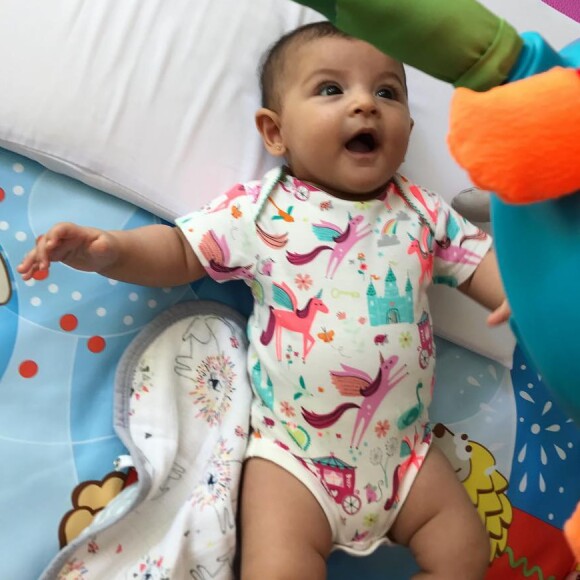 Nina, filha de Carol Castro e Felipe Prazeres, nasceu em agosto de 2017