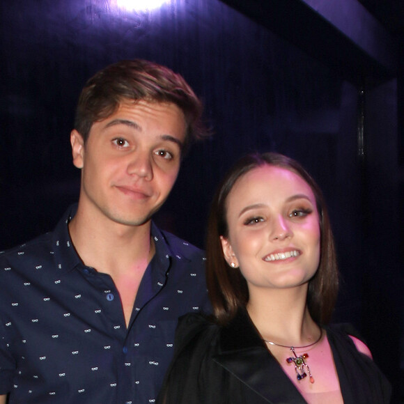 Namorado de Larissa Manoela, o ator Leo Cidade retribuiu a mensagem da atriz, na madrugada desta quarta-feira, 27 de dezembro de 2017