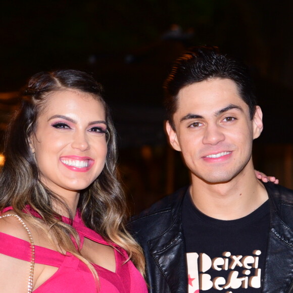 Lucas Veloso assumiu namoro publicamente com Nathalia Melo em dezembro de 2017