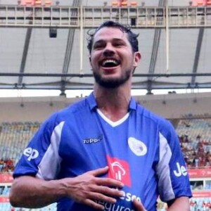 José Loreto será pai pela primeira vez