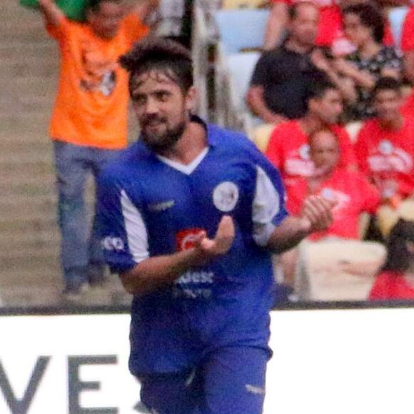 Rafael Cardoso, marido de Mariana Bridi, vai dar um irmãozinho para a pequena Aurora, de 3 anos