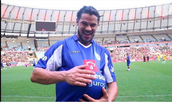 José Loreto se divertiu ao marcar gol no Maracanã