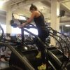 Paula Fernandes é adepta de exercícios físicos para manter o corpo definido