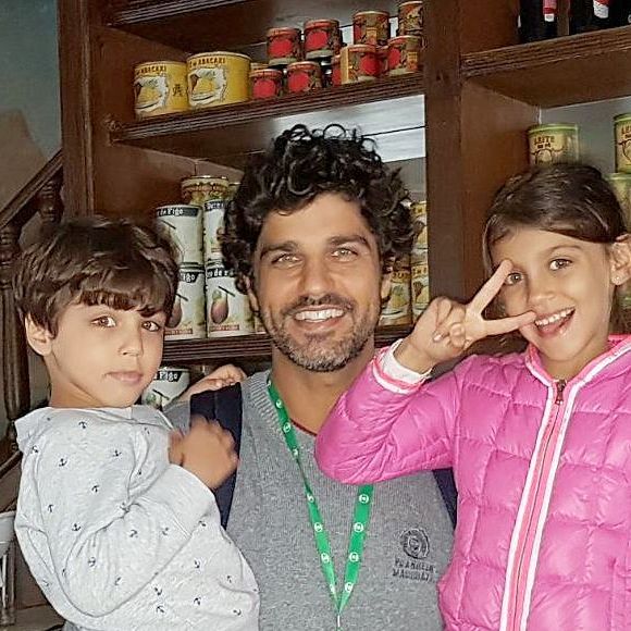 'Parece que foi ontem que você chegou enchendo minha vida de alegria! Feliz aniversário, meu amor, eu te amo loucamente. Você é minha namorada, para sempre!', escreveu Bruno Cabrerizo em seu Instagram