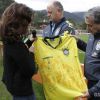 Fátima Bernardes gosta de levar suas camisas autografadas para a cobertura da Copa do Mundo