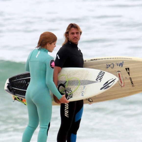 Isabella Santoni e Caio Vaz tem o surfe como paixão em comum