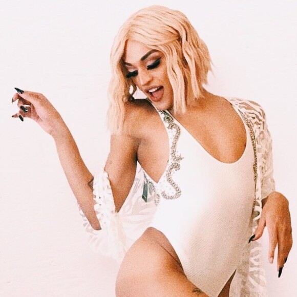 Pabllo Vittar vai se apresentar em Maceió na virada do ano