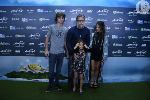 Com filhos, Fabio Assunção e Pally Siqueira foram assistir o espetáculo Amaluna, que homenageia a força e a beleza feminina