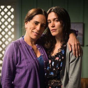 Duda (Gloria Pires) assumirá ser a mãe de Clara (Bianca Bin)