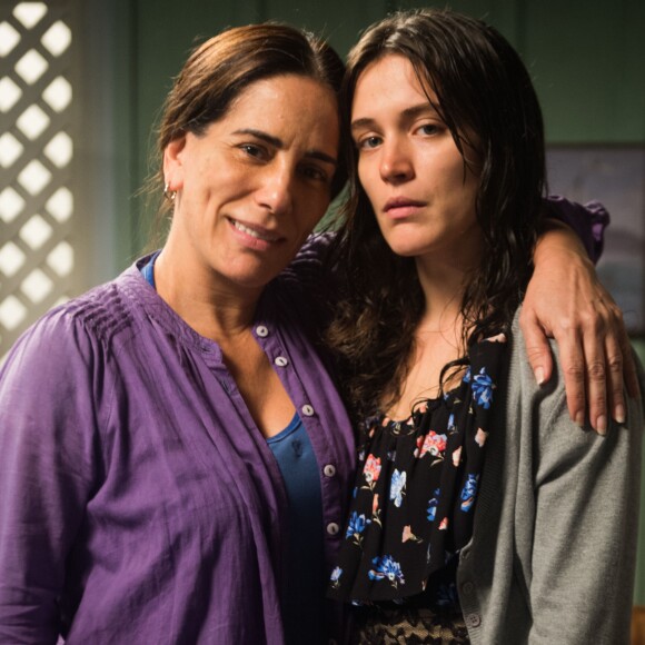 Duda (Gloria Pires) assumirá ser a mãe de Clara (Bianca Bin)