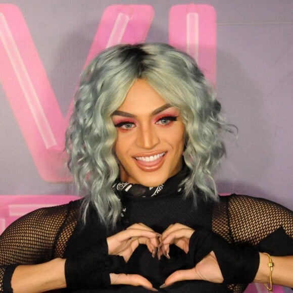 Pabllo Vittar ignora críticas de homofóbicos: 'Não perco energia com negatividade'
