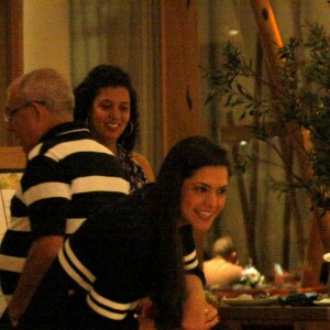 Michel Teló e Thais Fersoza e os filhos ficaram na casa de amigos na passagem de ano