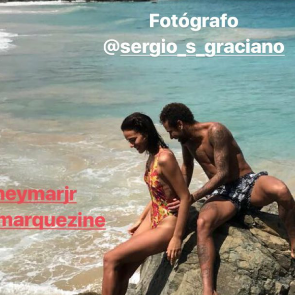 Bruna Marquezine e Neymar curtiram dia na praia em Fernando de Noronha