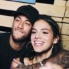 Bruna Marquezine e o namorado, Neymar, estão curtindo dias de descanso em Noronha