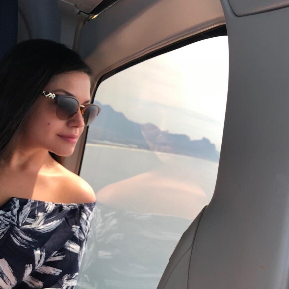 Thais Fersoza também compartilhou momento da viagem de helicóptero ao lado do marido, Michel Teló, e dos filhos, Melinda e Teodoro