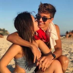 Larissa Manoela e Leo Cidade assumiram o namoro em dezembro de 2017