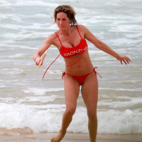 O biquíni de Giovanna Ewbank pode ser encontrado no site Mood Fitness por R$ 220