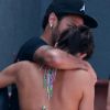 Neymar abraçou Bruna Marquezine na despedida de Fernando de Noronha