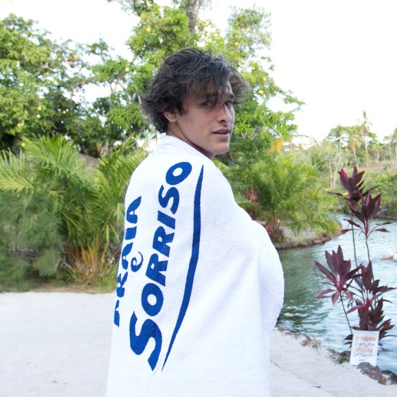 Bruno Montaleone já está de malas prontas para viajar para Nova York e ficar com a namorada, Sasha