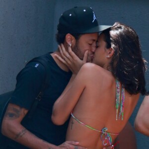 Neymar se despediu de Bruna Marquezine para viajar para Paris