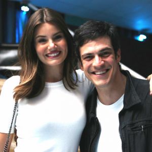 Camila Queiroz exalta parceria com Mateus Solano em frete: 'Obrigada pela sua generosidade, parceiro'