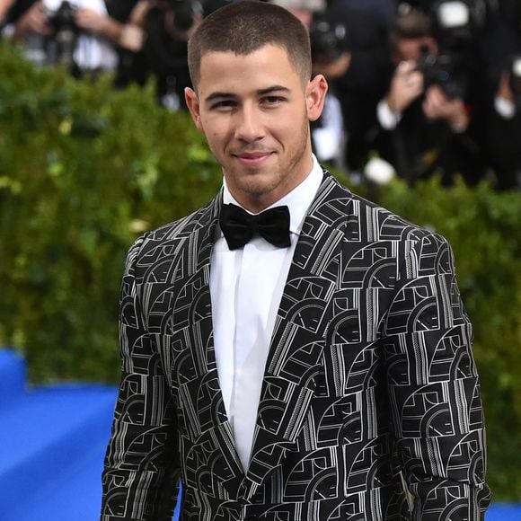 Maturidade de Nick Jonas, de 25 anos, é um dos motivos de o relacionamento com Demi Moore estar dando certo