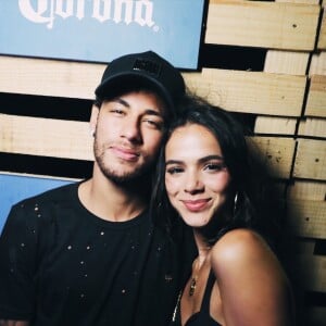 Bruna Marquezine e Neymar trocaram mensagens de amor pela internet