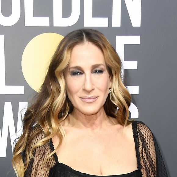 Sarah Jessica Parker de Dolce & Gabbana na 75ª edição do Globo de Ouro, realizado no hotel The Beverly Hilton, na Califórnia, neste domingo, 7 de janeiro de 2018
