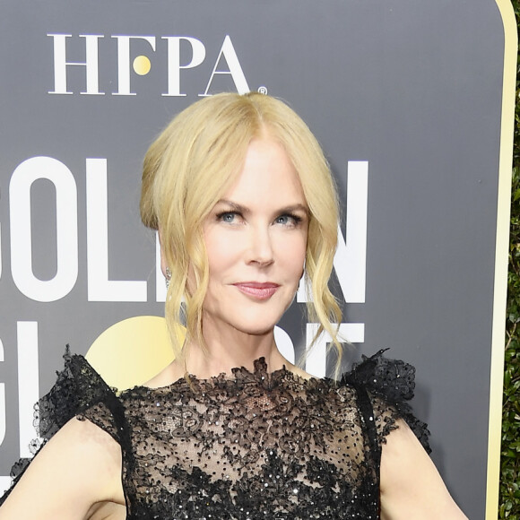 Nicole Kidman investiu em um longo Givenchy para a 75ª edição do Globo de Ouro, realizado no hotel The Beverly Hilton, na Califórnia, neste domingo, 7 de janeiro de 2018