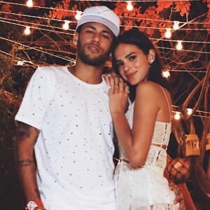 Bruna Marquezine ganhou o apoio do namorado, Neymar, na web